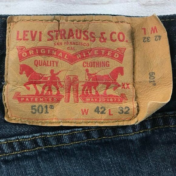 Levi Strauss & Co. Men's Straight Dark Washed Jeans W42/L32 - Picture 11 of 14
